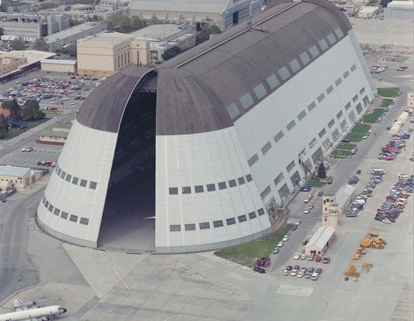 Google et le Hangar One