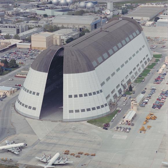 Google et le Hangar One