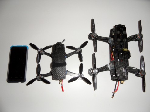 P0CKET, tout petit ! 14 Le P0CKET à gauche, le Blackout Mini H Quad à droite