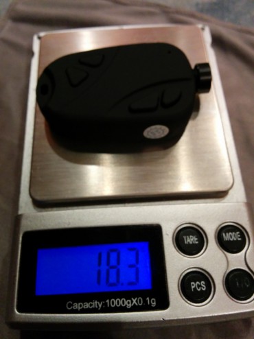 La caméra Keychain 808#16v03 sans modification pèse 18,3 grammes.