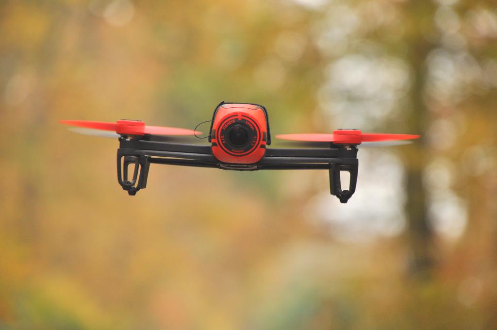 Parrot Bebop 2 FPV Ensemble de drone avec lunettes Skycontroller