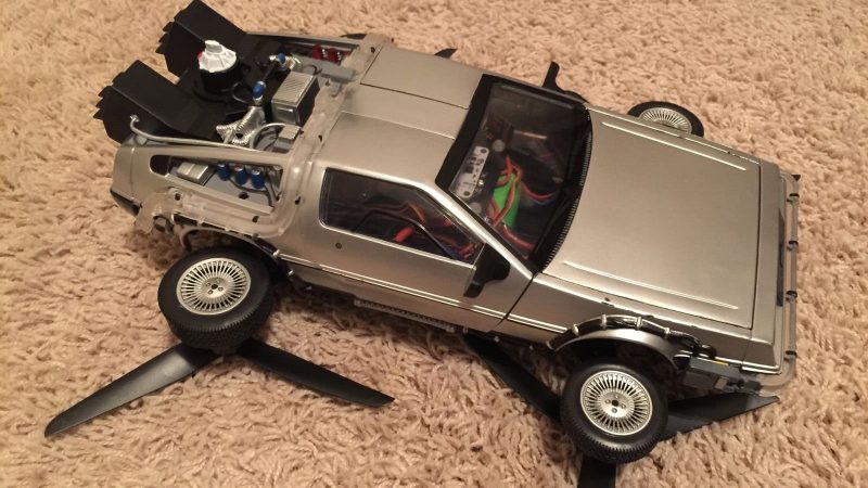 Delorean dans les airs