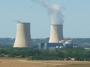 Centrale nucléaire de Golfech vue depuis Auvillar (82), France Crédit photo : Jack ma