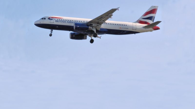 Plane VS drone à Londres