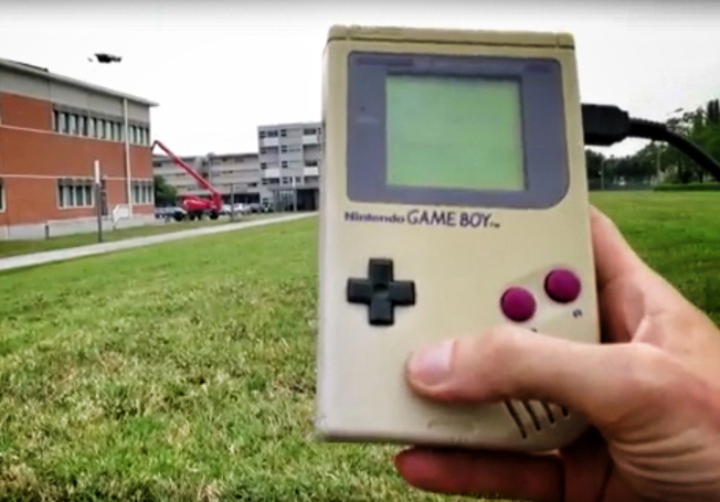 Contrôler un drone avec une Gameboy