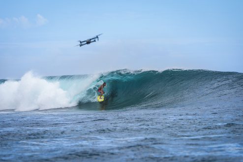 surfing-with-mavic-pro