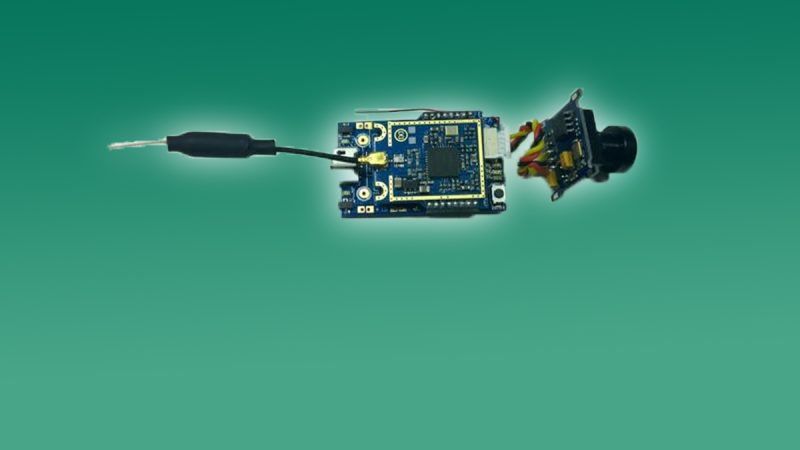 Scisky Micro F3 Brushed avec caméra, vTx et OSD