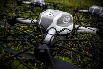 Intel, Lady Gaga, Pepsi, les drones et le Super Bowl 3 Intel Drone 500 2