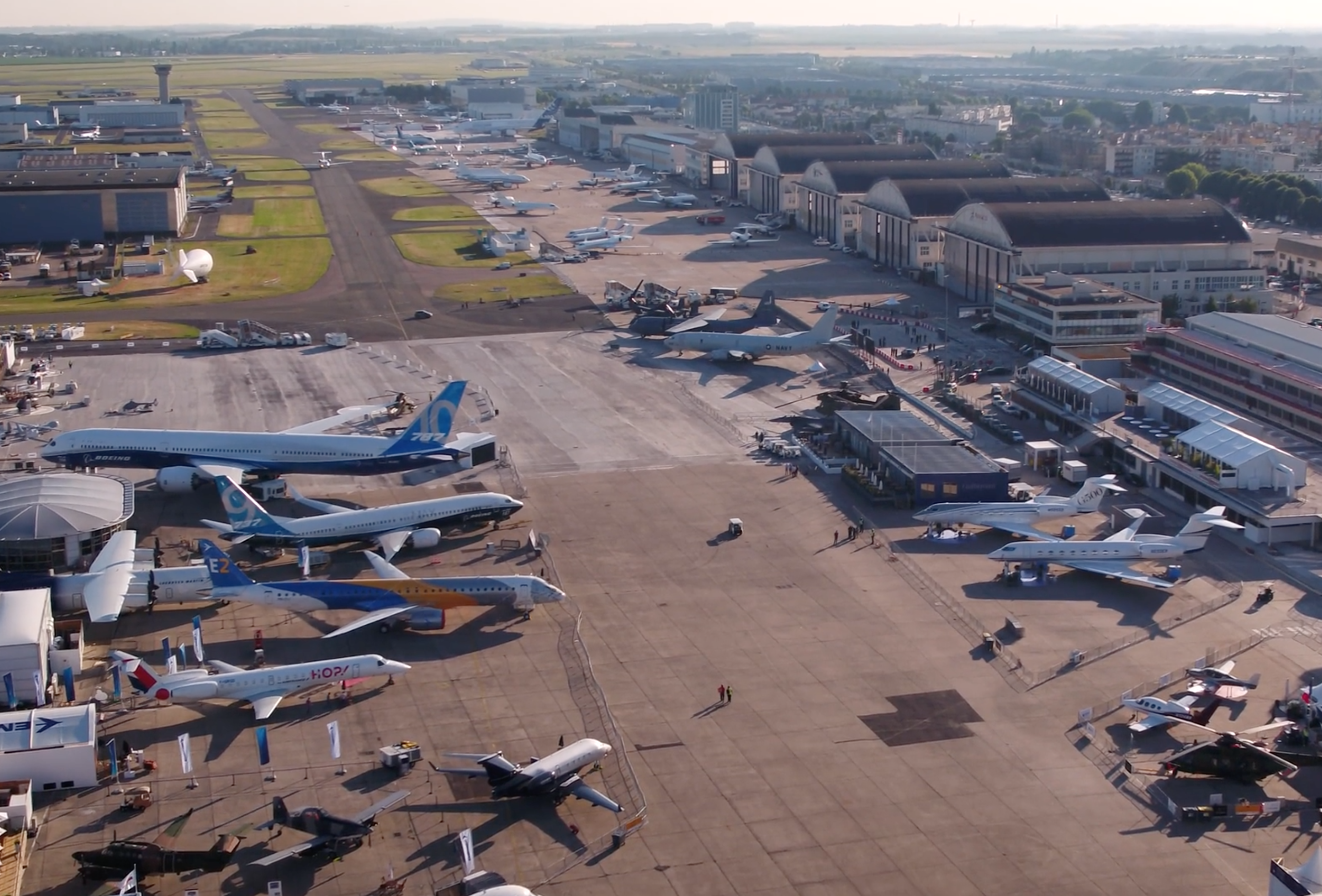 AIRbuzz : le 52e salon du Bourget depuis les airs !