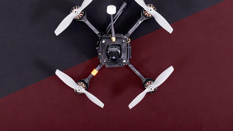 Record Guinness : RacerX, le multirotor le plus rapide !