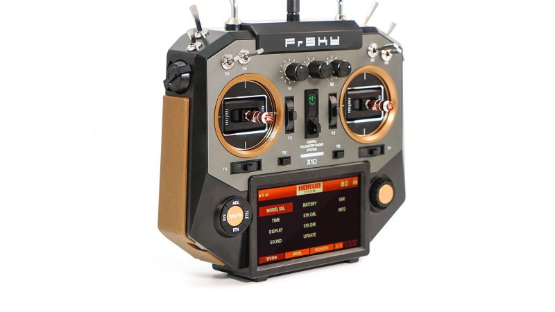 FrSky Horus X10, en approche