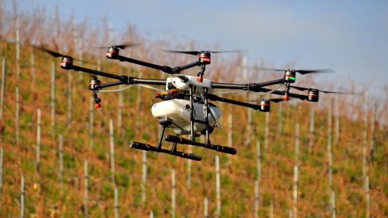 La proposition de loi pour la pulvérisation de produits phytopharmaceutiques par drone est adoptée par le Sénat
