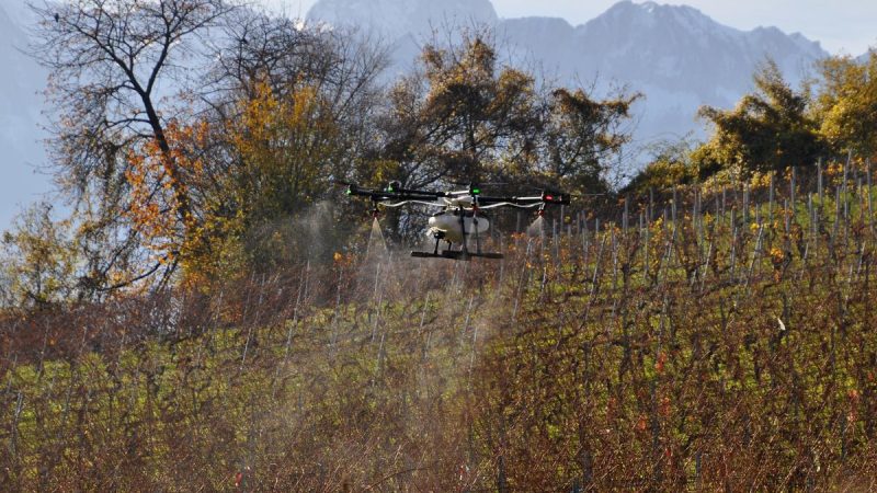 La loi concernant la pulvérisation de produits phytopharmaceutiques par drone, sous conditions, a été publiée au Journal Officiel