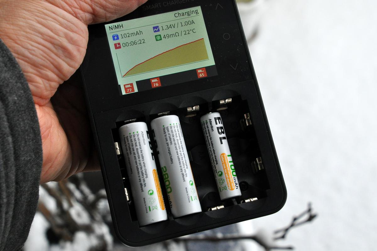 Chargeur ISDT C4 EVO pour piles rechargeables, le test - Helicomicro