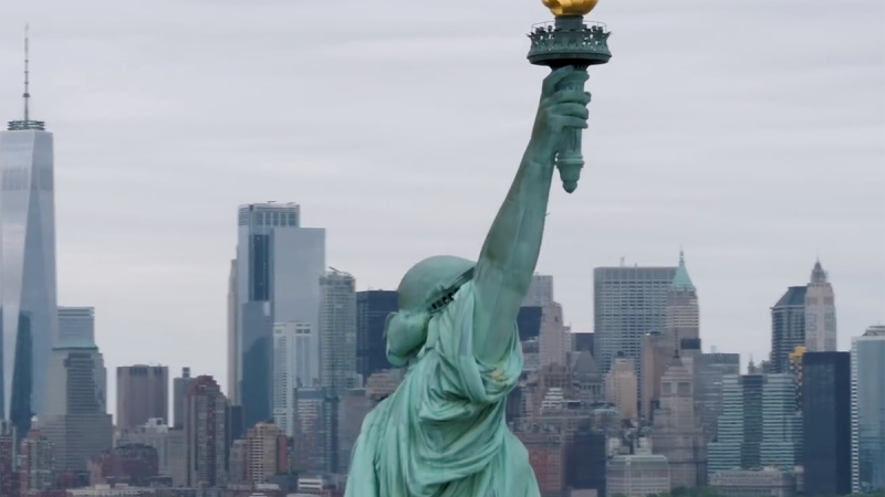 Casey Neistat, la statue de la Liberté et la réglementation