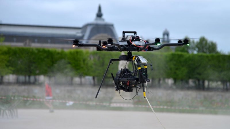 Freeway Drone : plans au-dessus du Louvre