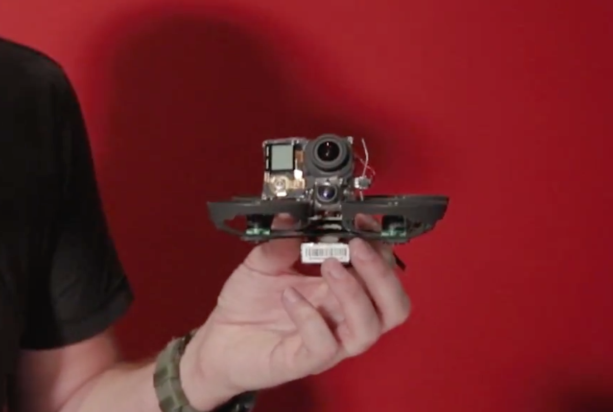Casey Neistat et le nano drone Hummingbird