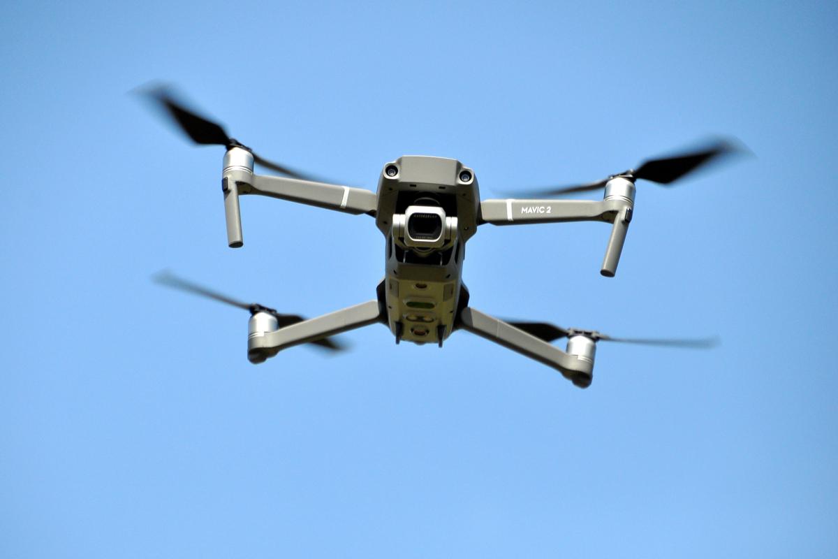Signalements électronique et lumineux des drones : le point