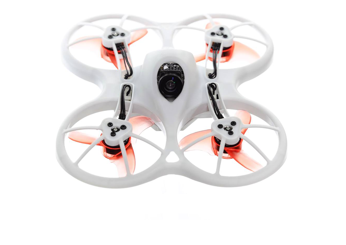 Emax Tiny Babyhawk, en approche