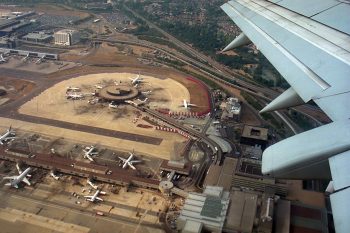 Overview of London Gatwick Airport EGKK LGW JP6327343