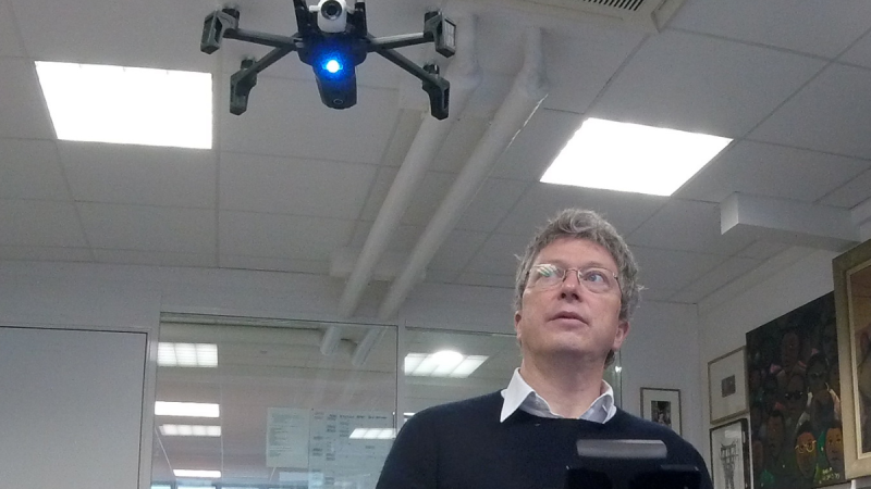 Henri Seydoux dans Les Echos : Parrot n’abandonnera pas les drones