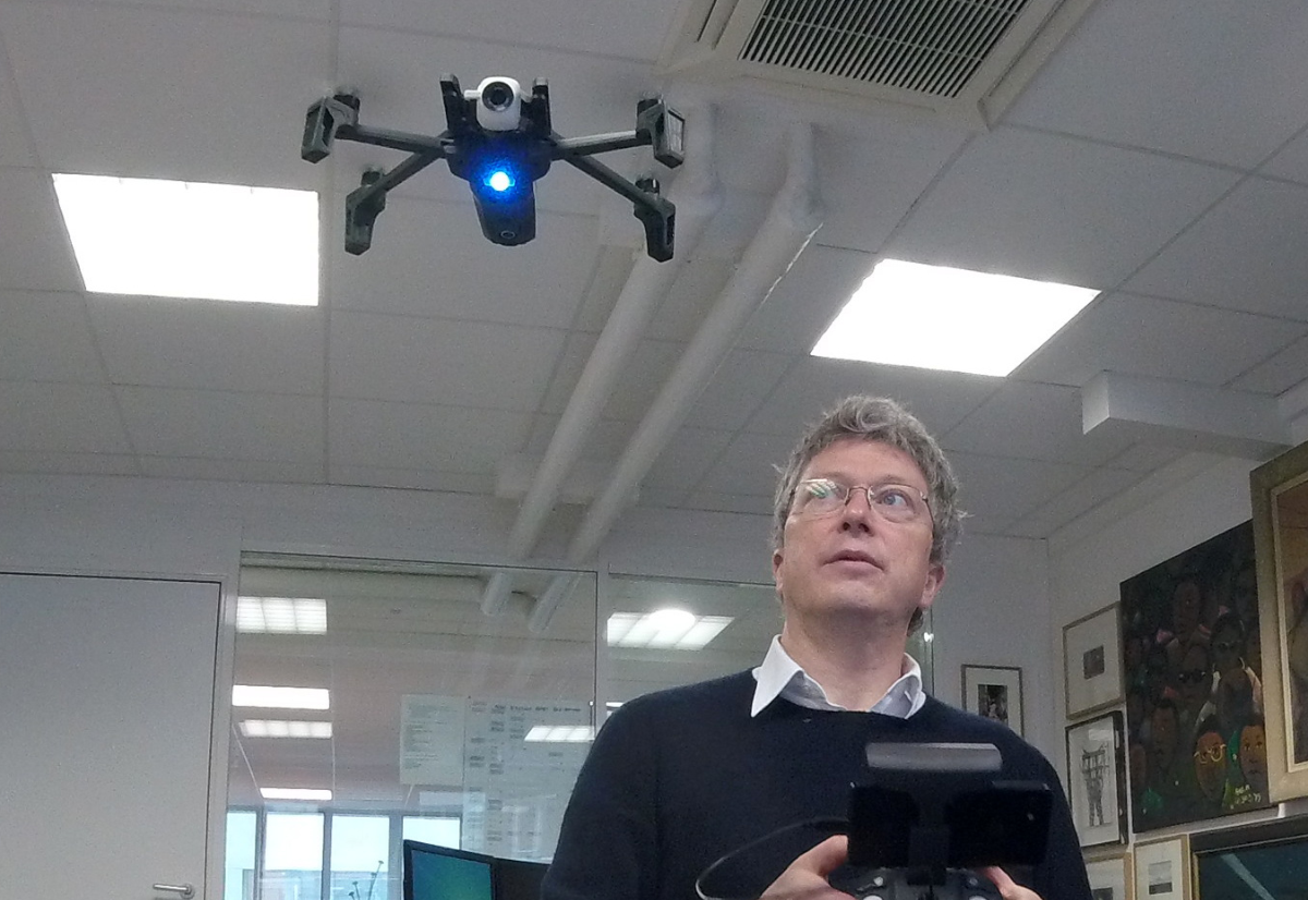 Henri Seydoux dans Les Echos : Parrot n’abandonnera pas les drones