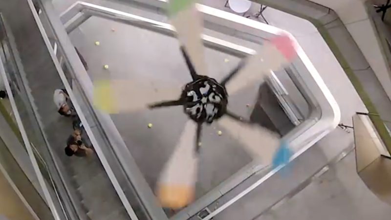 SAW, le drone silencieux qui descend et se sépare