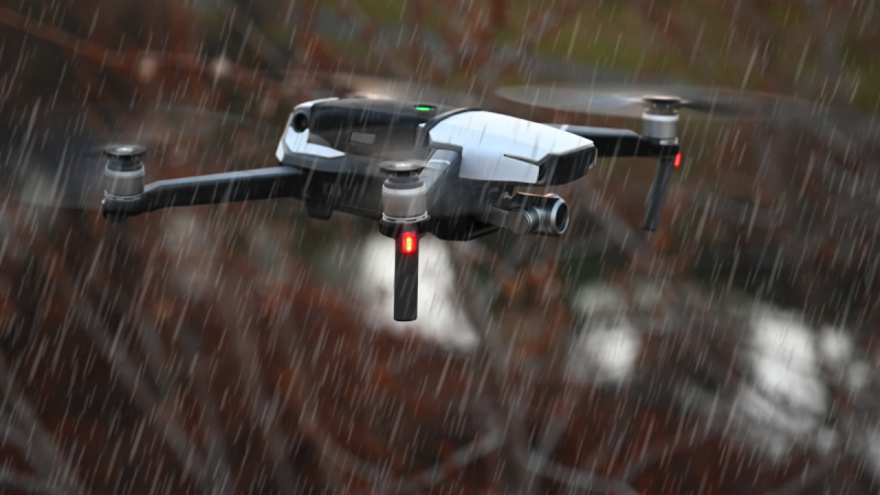 Phantom Rain Wet Suits : voler sous la pluie avec un appareil de DJI