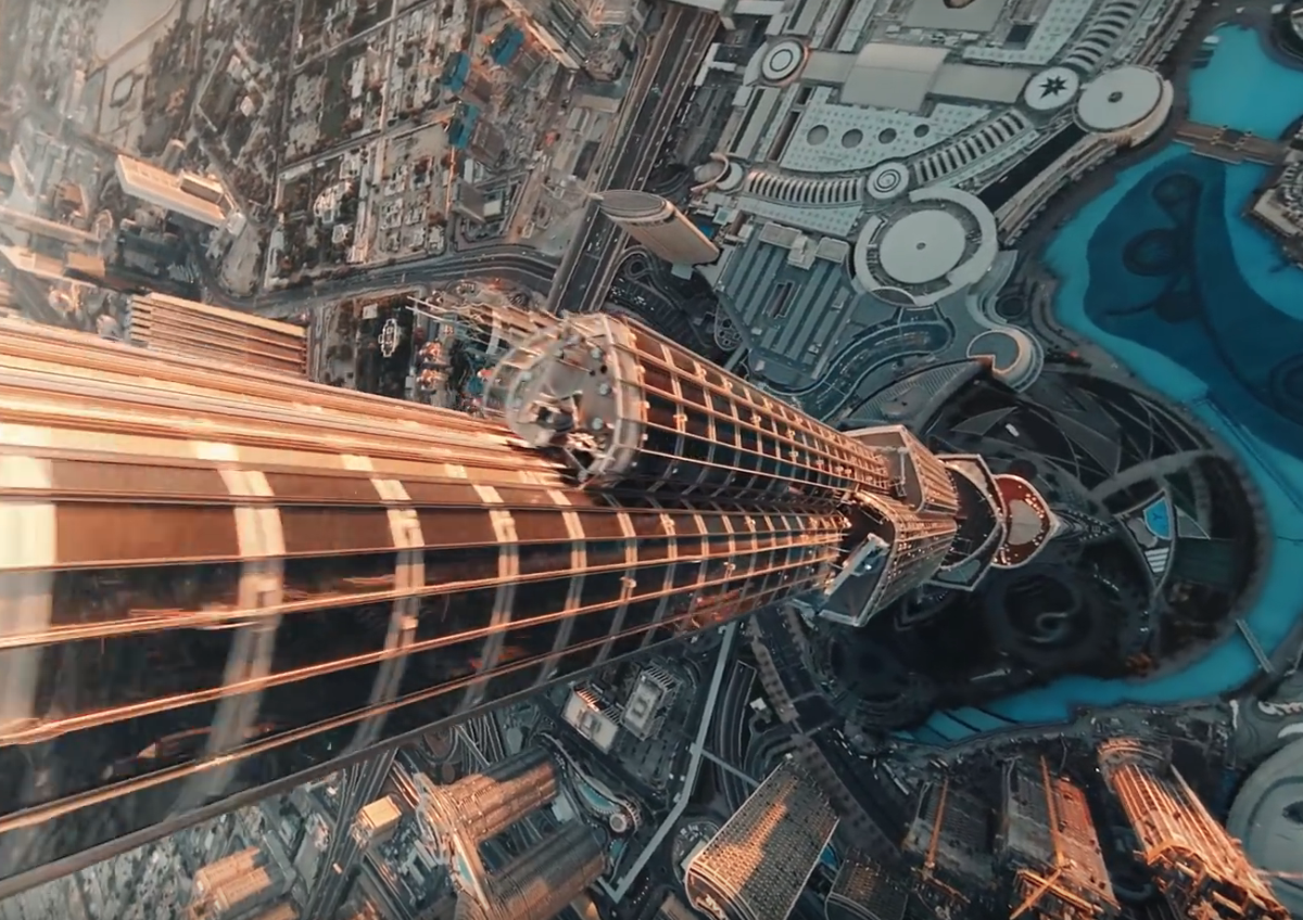 Johnny FPV : Diving the Tallest Building in the World – Burj Khalifa