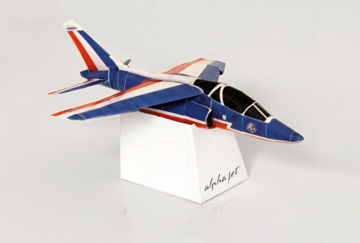 Rafale, Mirage, AlphaJet : les origamis de Dassault Aviation