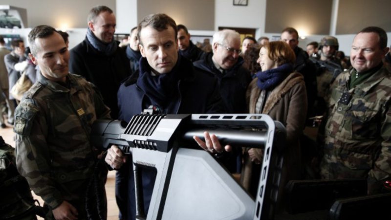 Info Le Point : le général Ferrand et le fusil anti-drone