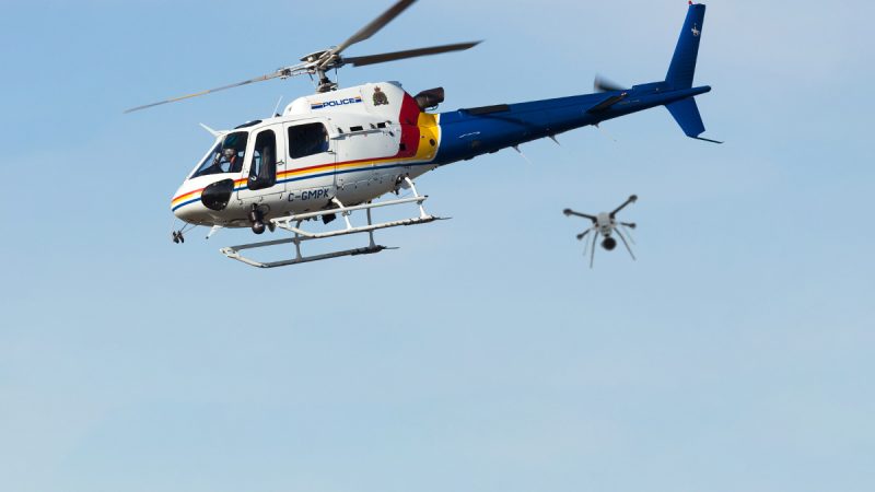 Canada : collision entre un hélicoptère (de la police) et un drone (de la police)