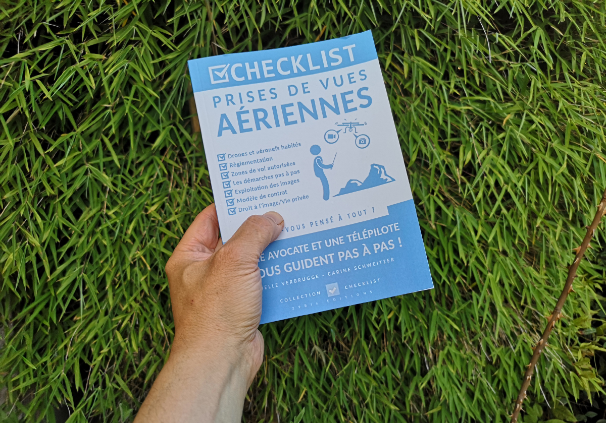 « Checklist Prises de vues aériennes », disponible en version papier