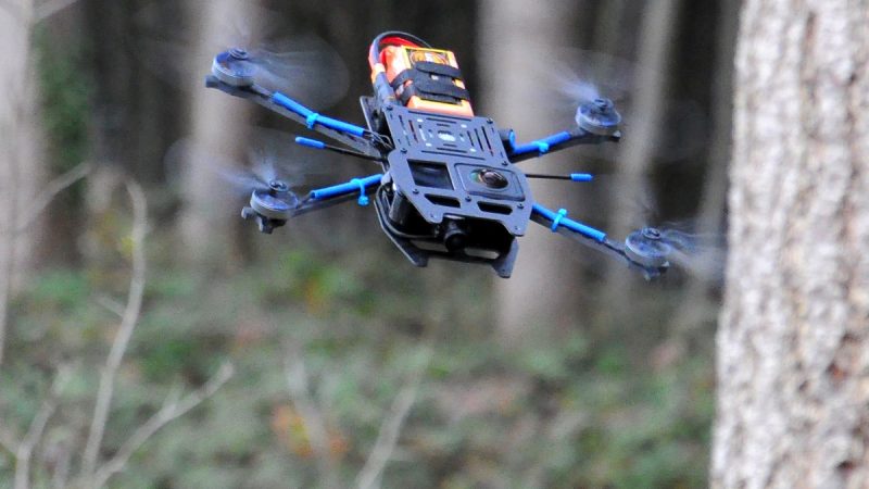 Insta360 One R Edition 360 et BetaFPV X-Knight 360, le test