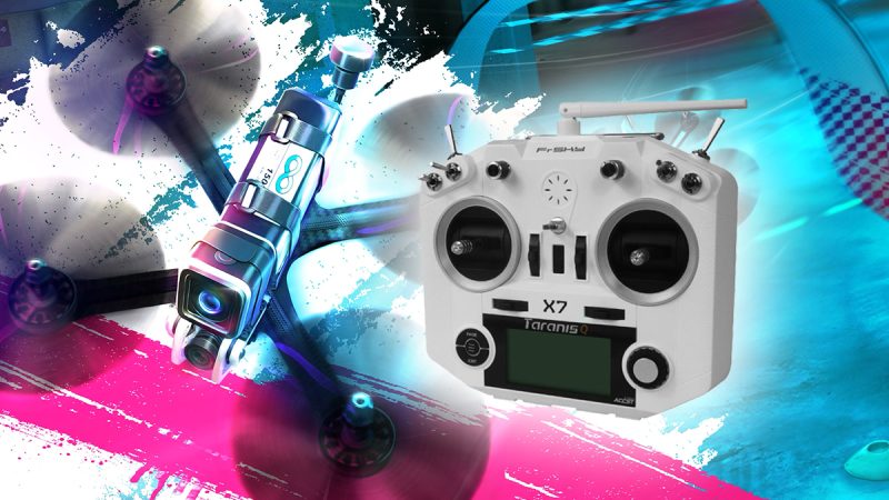 Liftoff sur PlayStation et Xbox : comment jouer avec une radiocommande Taranis ?