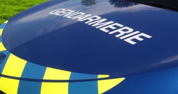 gendarmerie voiture