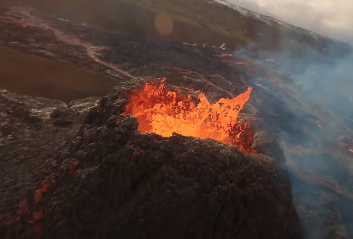 Iceland Aerials : Looking Mother Earth right in the eye