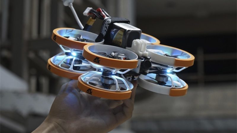 Axis Flying Air Force Pro X8, le Cinewhoop 2,5 pouces à 8 moteurs