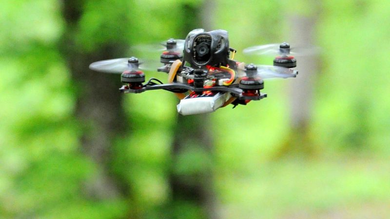 UrUAV UZ80, le test du nano racer à monter soi-même