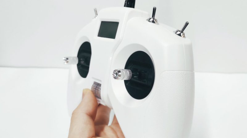 LDARC EX8, une radiocommande d’entrée de gamme compatible FrSky D16 et Futaba S-FHSS