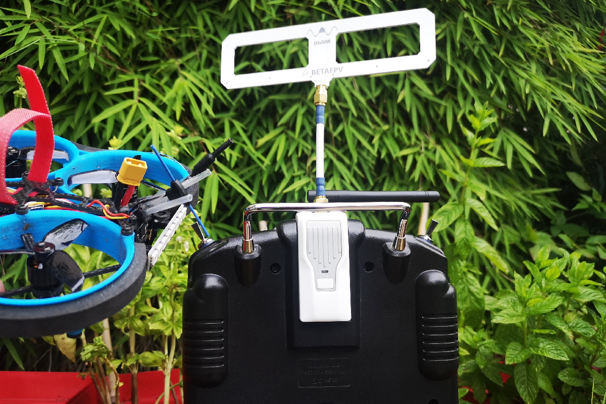 BetaFPV TX et RX ExpressLRS 868 MHz, le test