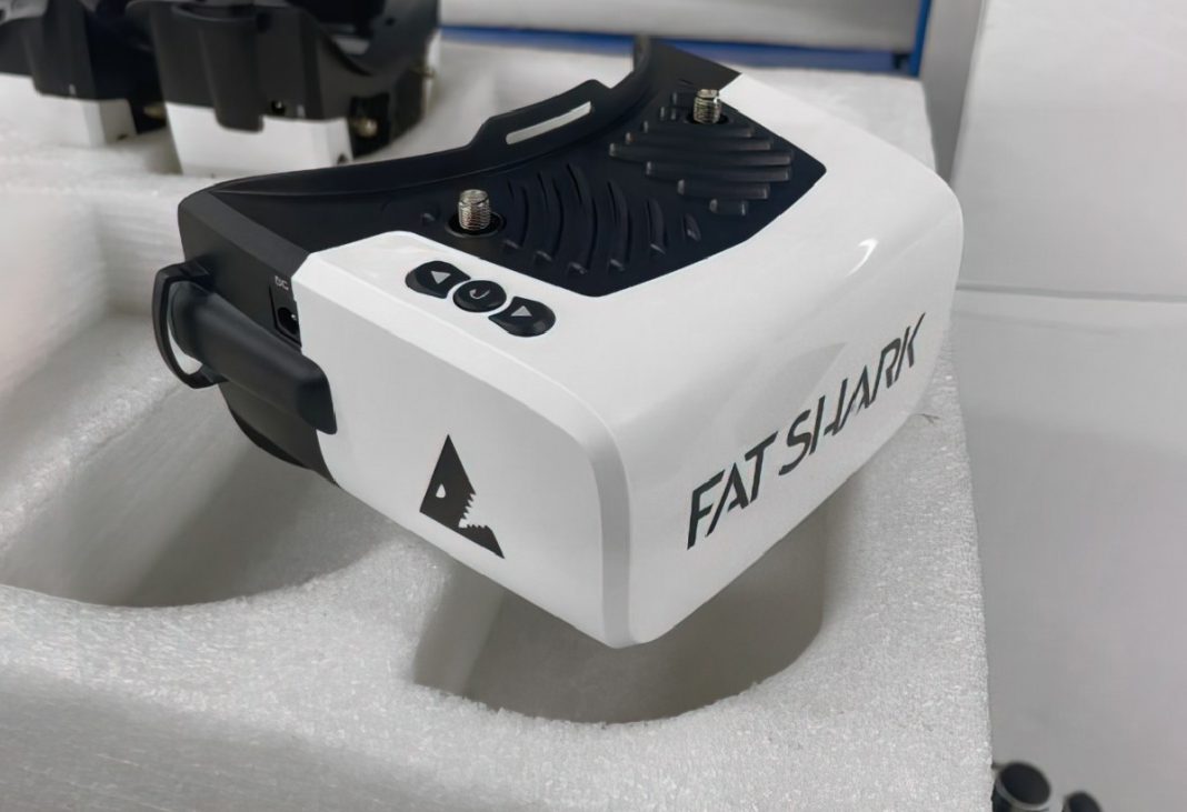 Fat Shark : le masque Scout HD est équipé d’un récepteur Shark Byte ...