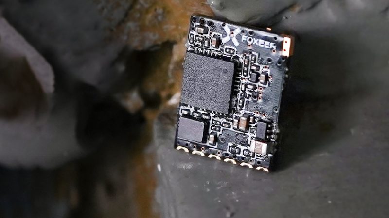 Foxeer Reaper Nano, un émetteur vidéo 5,8 GHz analogique tout petit format