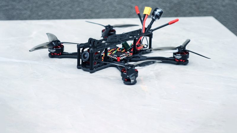 HGLRC Sector 4, un racer 4 pouces en numérique et analogique