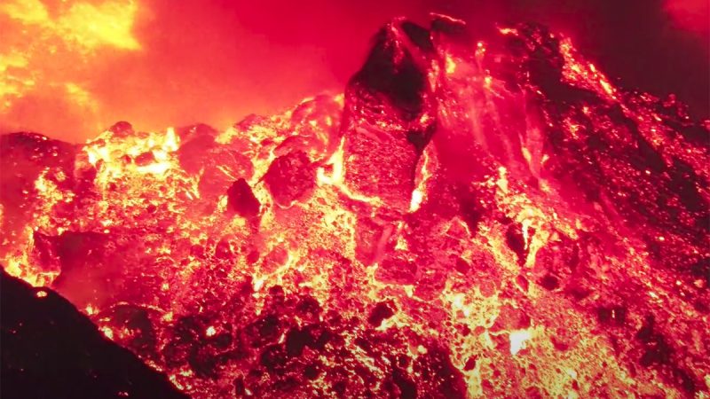 Un DJI Mini 2 s’est approché du cratère du volcan aux Canaries