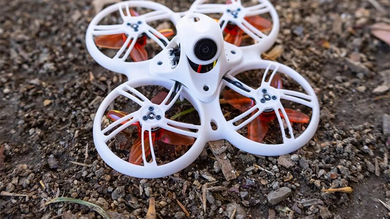 Emax Tinyhawk III, une version plus facile à réparer