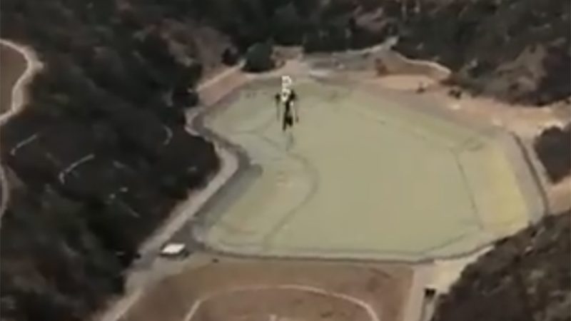 Croisement entre des avions et un jetpack à Los Angeles : c&rsquo;était peut-être un ballon