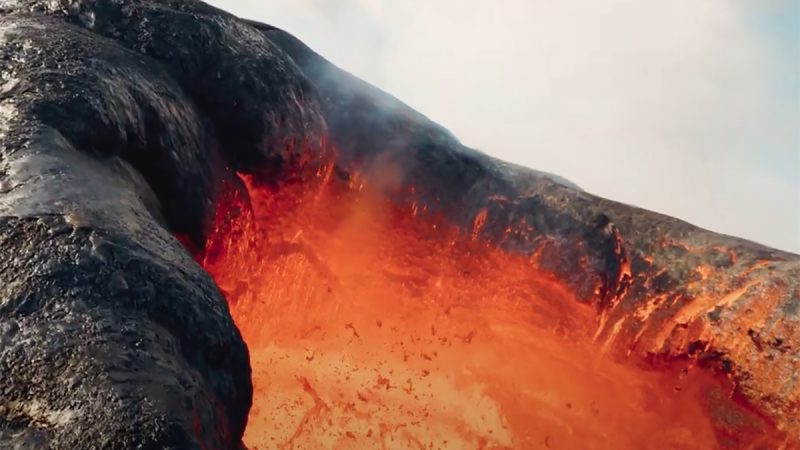 Nicolas Gaillard : (les plus beaux) vols au-dessus du volcan islandais