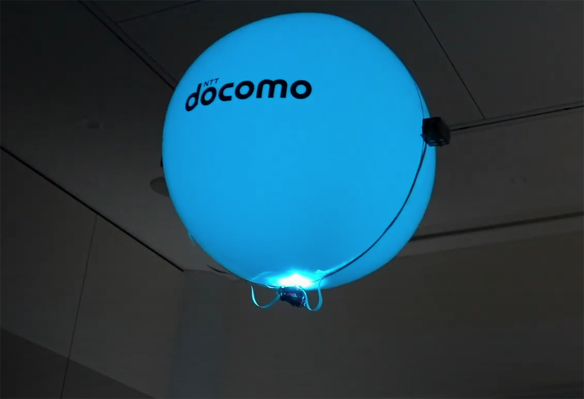 NTT Docomo : filmer avec un ballon à l’hélium animé par des ultrasons
