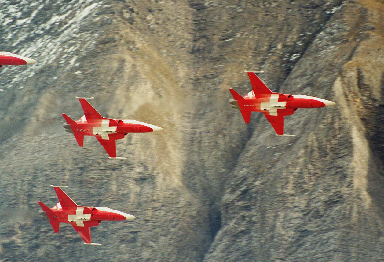 L’OFAC rapporte qu’un drone a frôlé les appareils de la Patrouille suisse